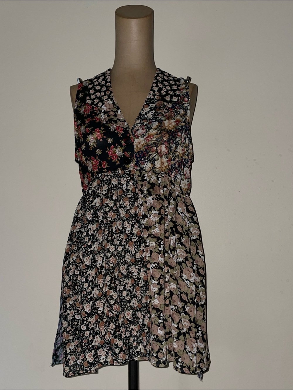 Next Era Floral Patchwork Sleeveless V-Neck button top